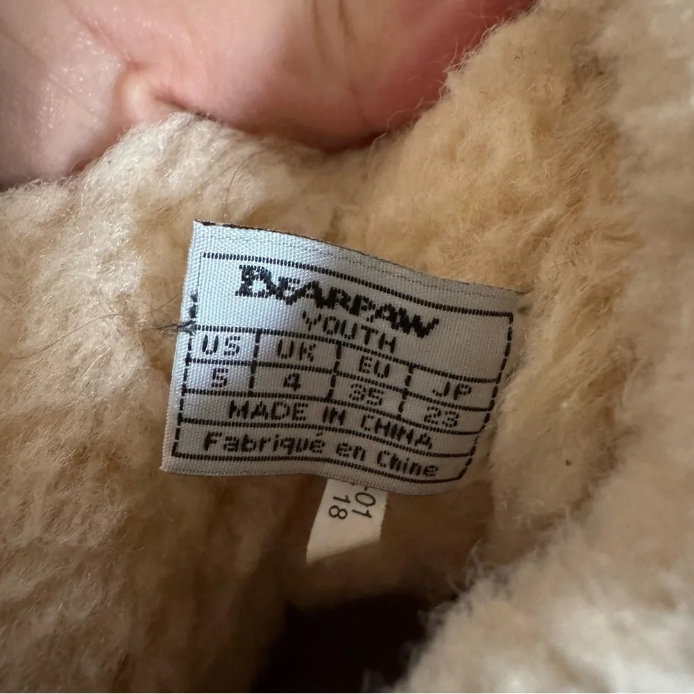 BearPaw Mia Snow Booth Youth Sz 5 Pewter Tan Gold Sparkles Sherpa Lined Tassels